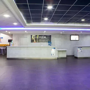 Ibis Budget Paris Porte De Montmartre Szálloda