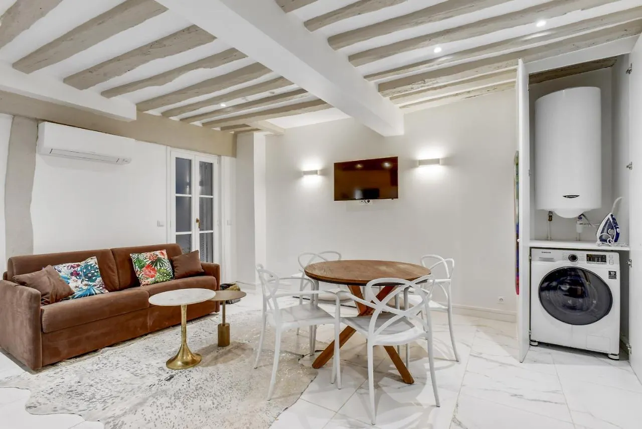 Apartment Best Location Calm Palais Royal Louvre Opera Concorde Clim Paris