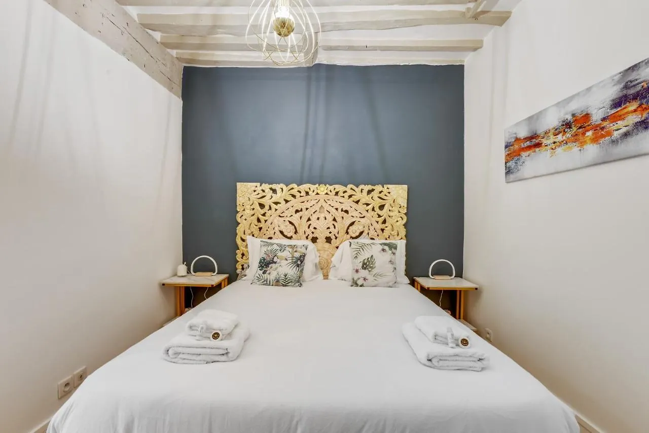 Apartment Best Location Calm Palais Royal Louvre Opera Concorde Clim Paris